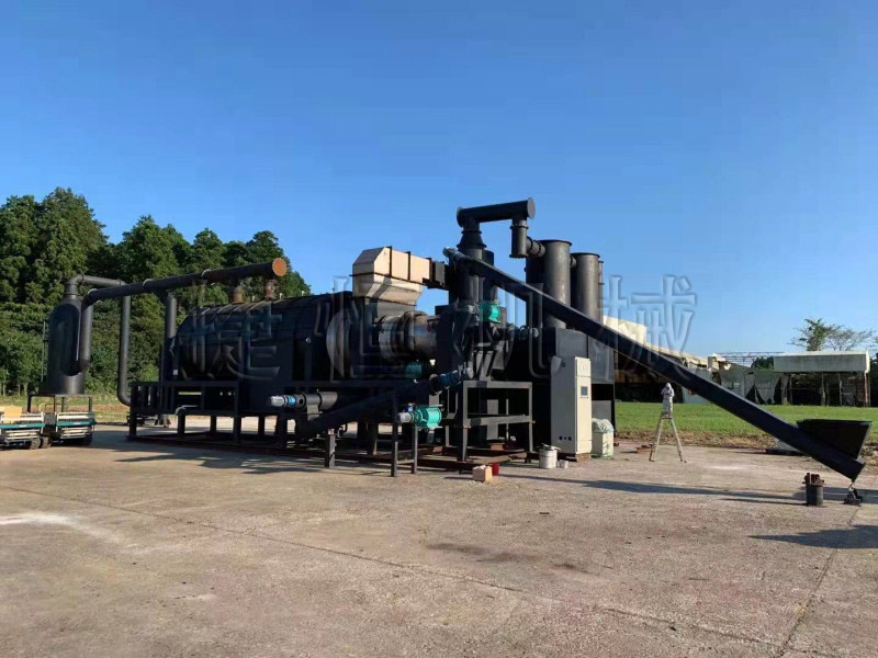 日本炭化機(jī)現(xiàn)場(chǎng)